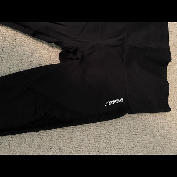 Black Crop GymShark Leggings Seamless - Picture 3 of 6